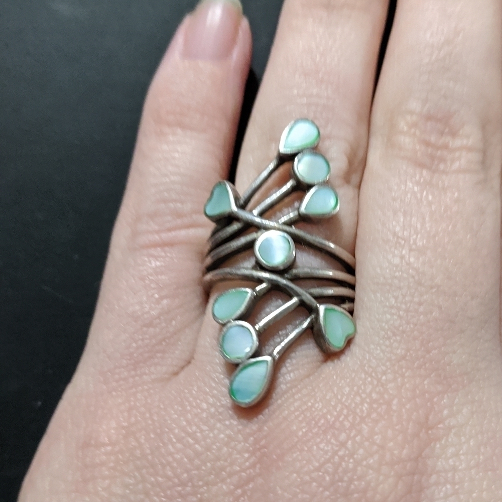 𝅺Sterling Silver Light Blue Hearts and Leaves Vine Design Statement Ring - 7.5
